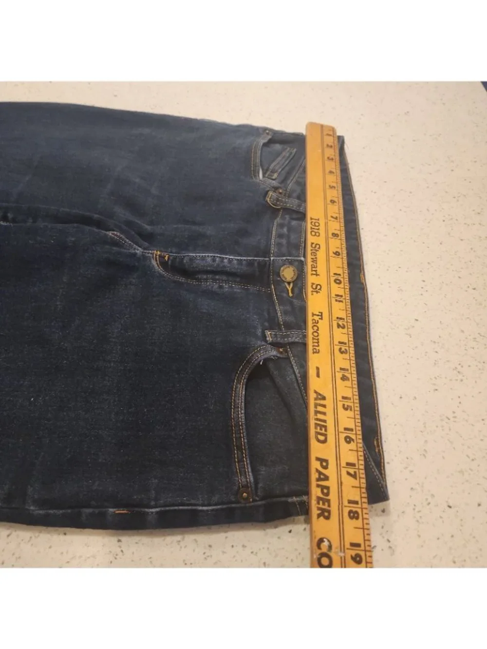 Michael Kors Women's 12 Skinny Dark Denim Jeans 36x28 Stretch - Picture 3 of 6